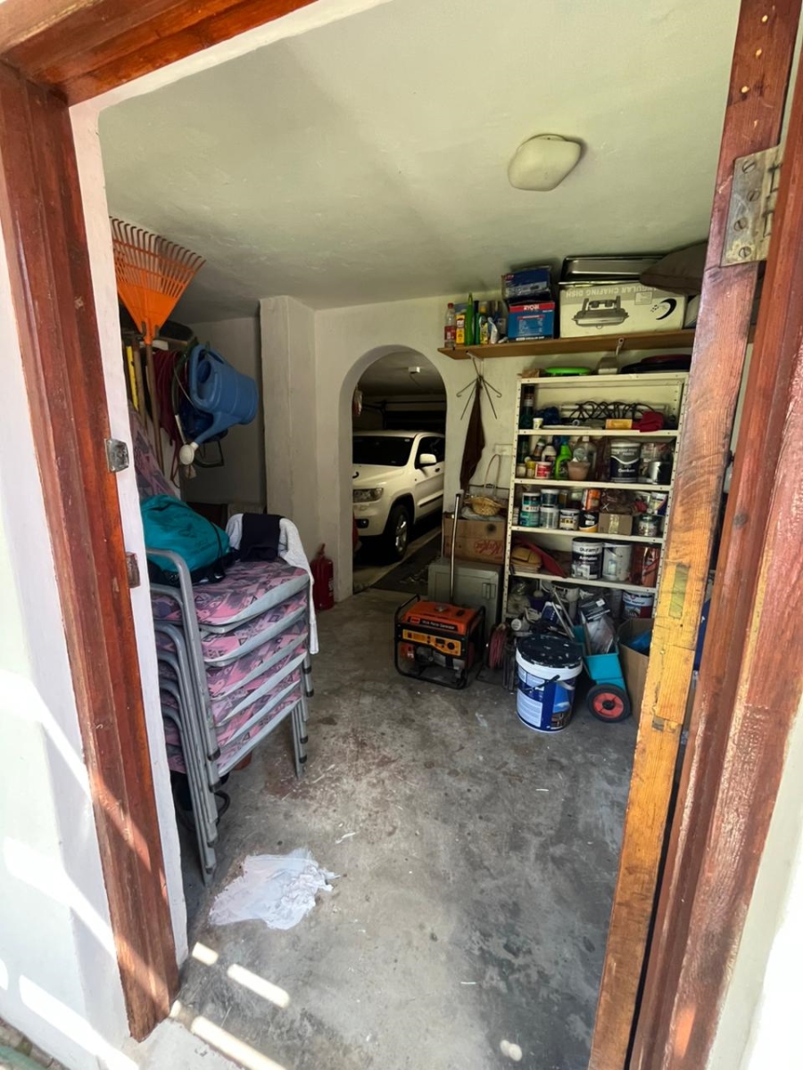 3 Bedroom Property for Sale in Cove Rock Eastern Cape